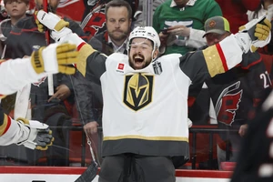 Tomas Hertl erzielte den 5:4-Siegtreffer für die Vegas Golden Knights in Spiel 1 des Stanley Cup Finals.
